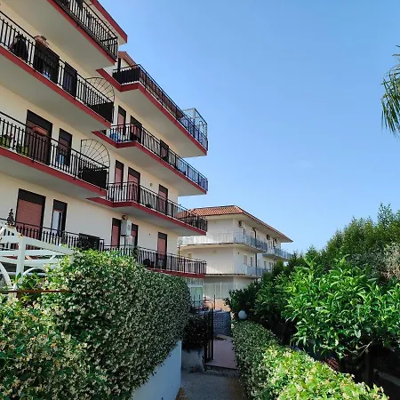 Mimosa Apartment Calatabiano