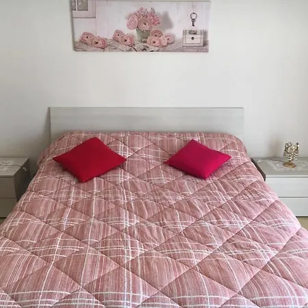 Mimosa Apartment